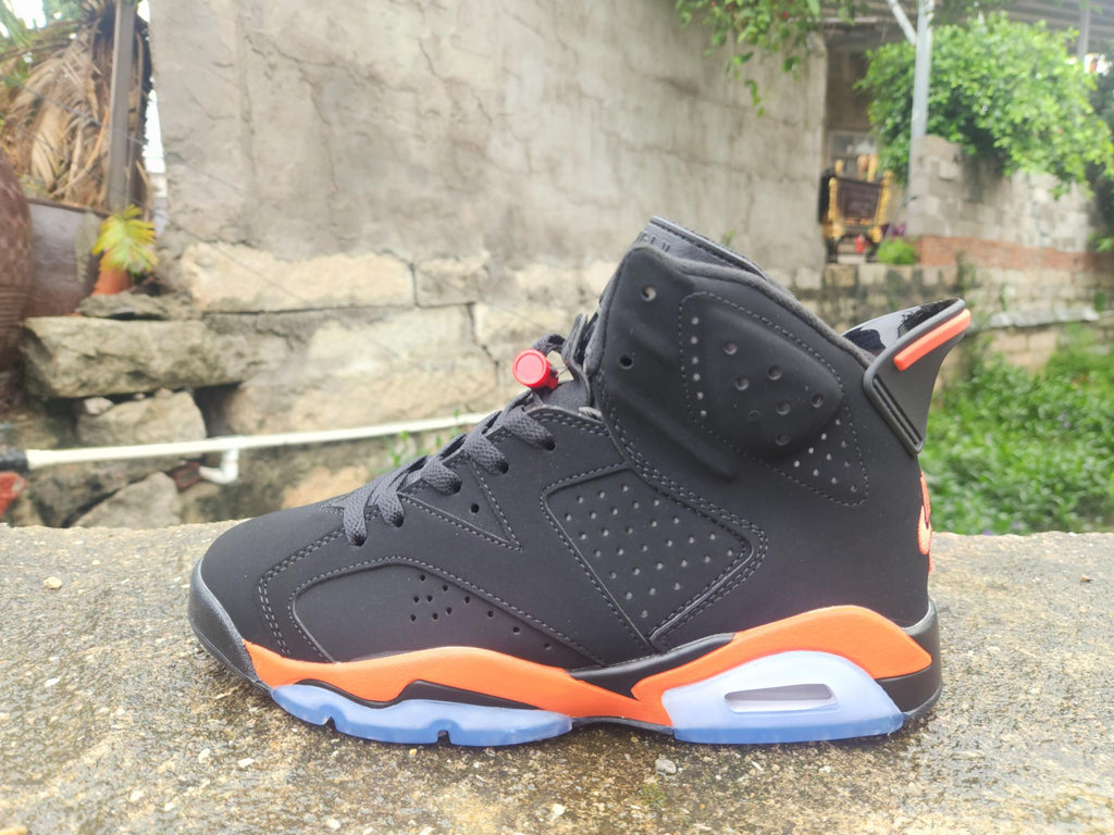Air Jordan 6 Retro 'Shattered Backboard' Sneakers - Black and Orange