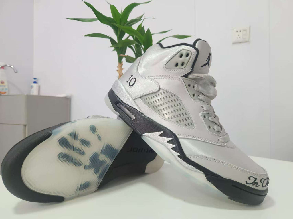 Air Jordan 5 Retro Men's Sneakers 'Wings' - Silver and Black