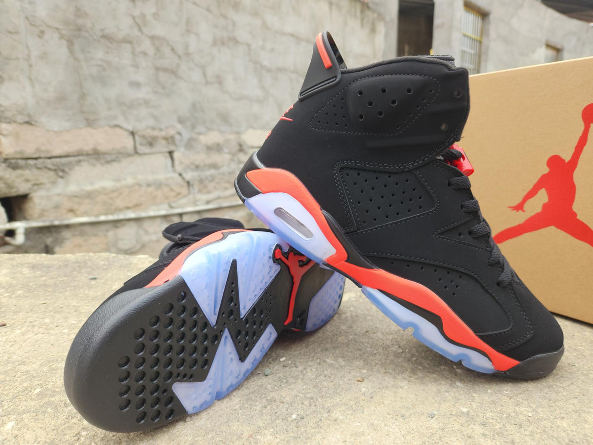 Air Jordan 6 'Shattered Backboard' Sneakers - Black and Red