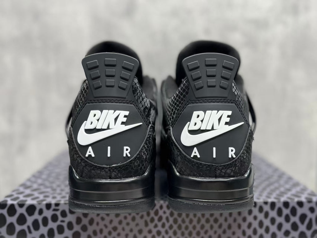 Air Jordan 4 Retro 'Black Mamba' Sneakers - Black