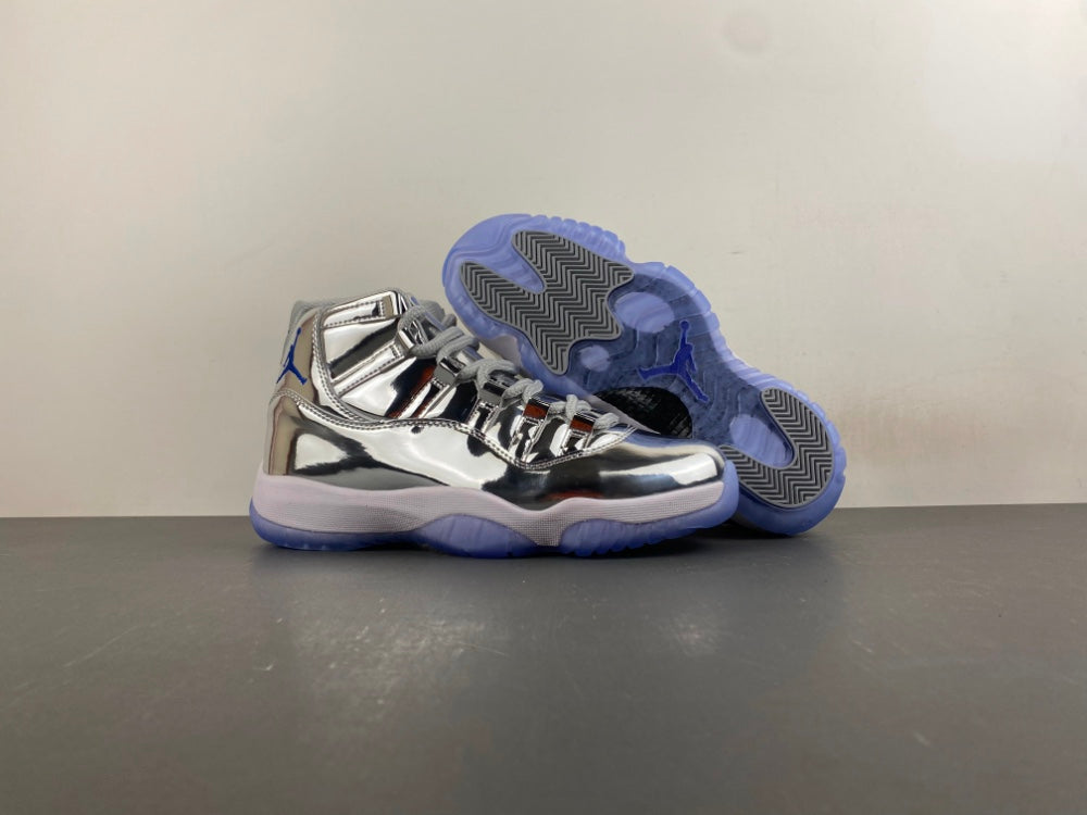 Air Jordan 11 Sneakers - Metallic Silver