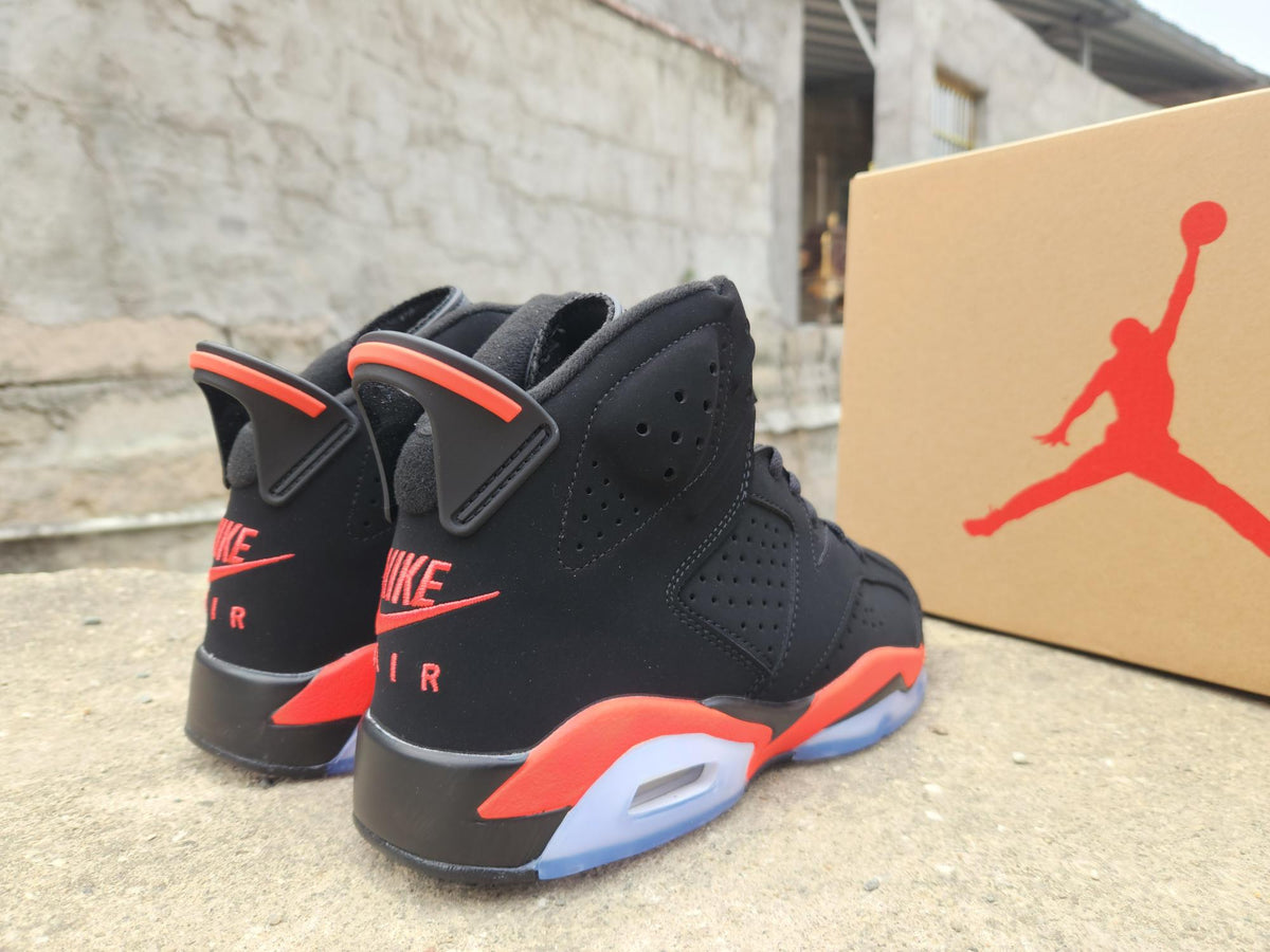 Air Jordan 6 'Shattered Backboard' Sneakers - Black and Red