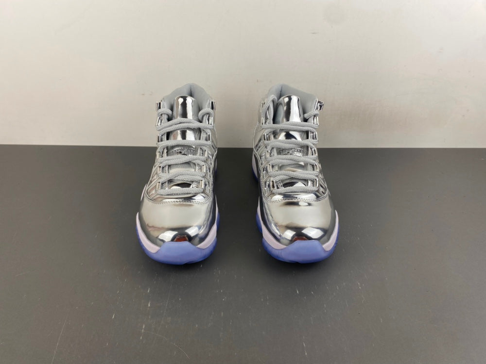 Air Jordan 11 Sneakers - Metallic Silver