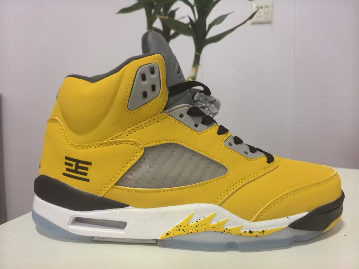 Air Jordan 5 Retro 'Tokyo' Sneakers - Yellow and Black