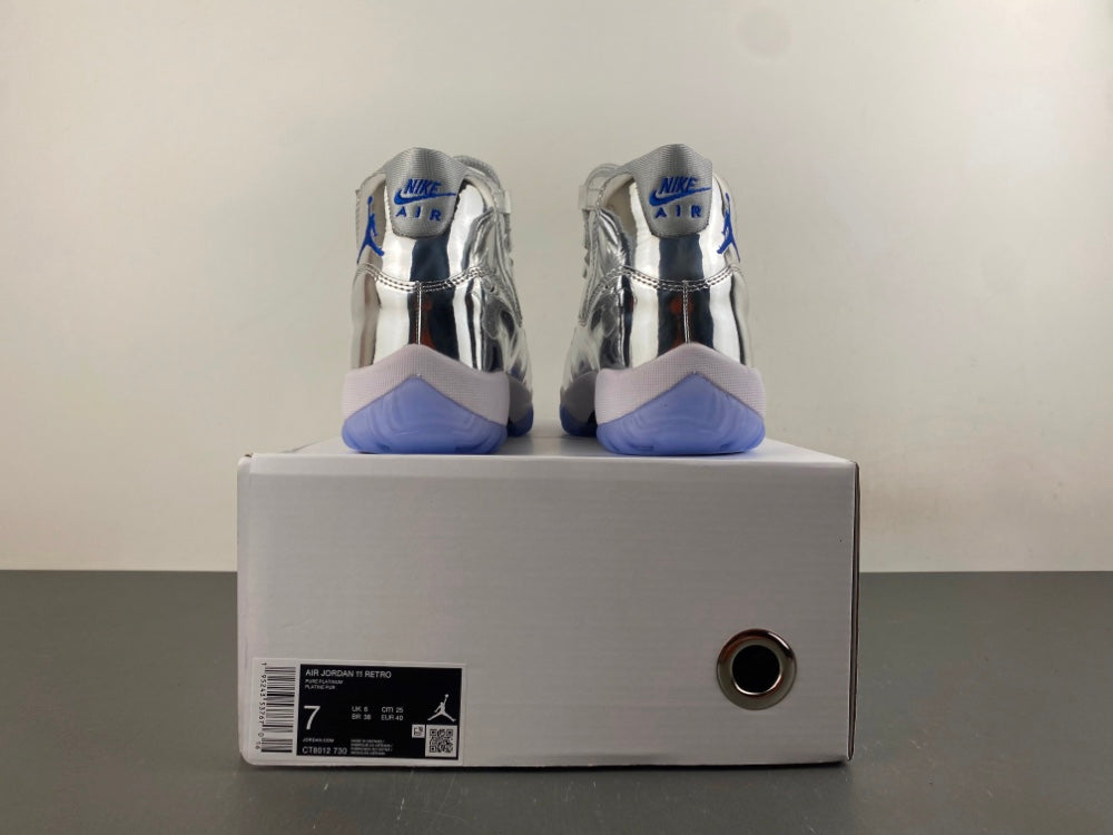Air Jordan 11 Sneakers - Metallic Silver