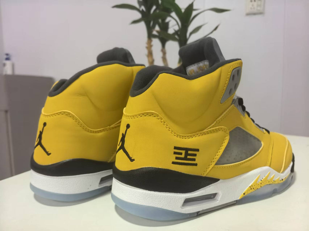 Air Jordan 5 Retro 'Tokyo' Sneakers - Yellow and Black